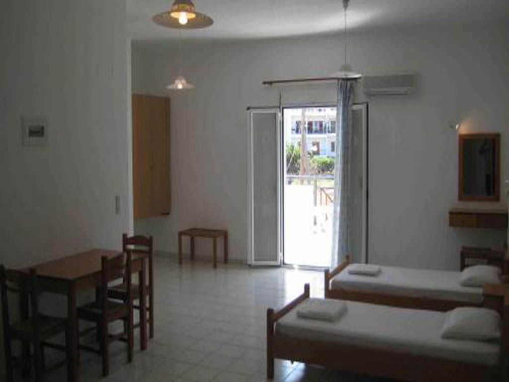 Irilena Apartments Сталида Экстерьер фото