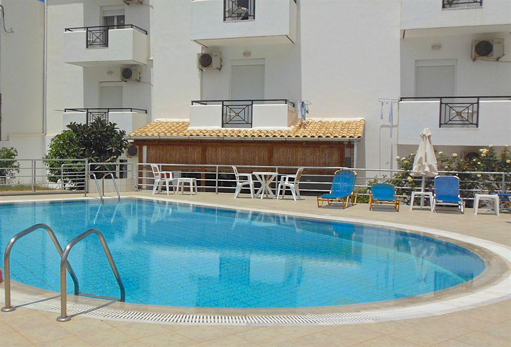 Irilena Apartments Сталида Экстерьер фото